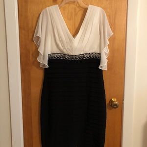 Elegant cocktail dress 14P. EUC